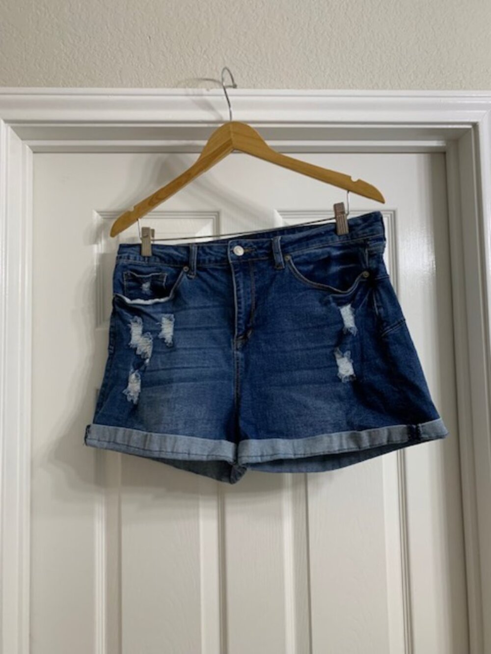 S.O.N.G. Brand Juniors Denim Shorts, Size 17